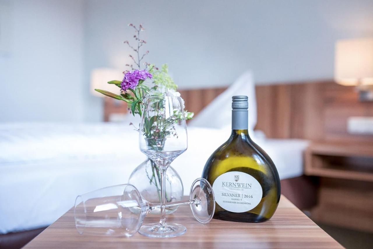 Weingut Kernwein 호텔 Seinsheim 외부 사진